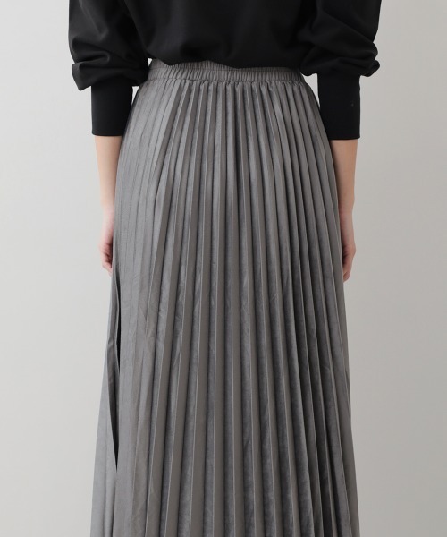 Bou Jeloud（ブージュルード）の「起毛プリーツロングスカート（スカート・レディース・グレー/オフホワイト/キャメル・38）」の19枚目の写真