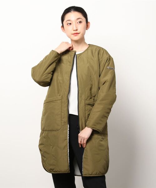 Slyde(スライド)の「【Slyde】REVERSIBLE LONG COAT(ノーカラーコート・レディース・ベージュ/オリーブ・SMALL/MEDIUM)」の6枚目の写真