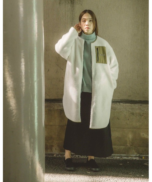 Slyde(スライド)の「【Slyde】REVERSIBLE LONG COAT(ノーカラーコート・レディース・ベージュ/オリーブ・SMALL/MEDIUM)」の12枚目の写真
