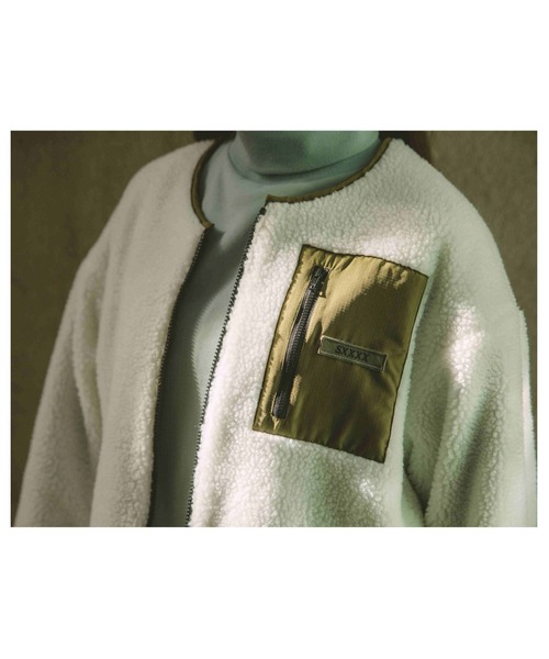 Slyde(スライド)の「【Slyde】REVERSIBLE LONG COAT(ノーカラーコート・レディース・ベージュ/オリーブ・SMALL/MEDIUM)」の13枚目の写真