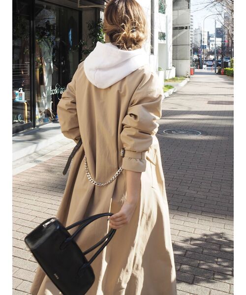 EVRIS（エヴリス）の「チェーンベルトトレンチコート（トレンチコート・レディース・グリーン/パープル/ベージュ/ブラック・FREE）」の16枚目の写真