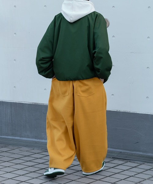 kutir(クティール)の「TOXICSカレッジプルオーバー(パーカー・メンズ・ブラック/イエロー/グリーン・MEDIUM/LARGE)」の13枚目の写真