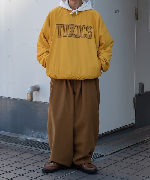 kutir(クティール)の「TOXICSカレッジプルオーバー(パーカー・メンズ・ブラック/イエロー/グリーン・MEDIUM/LARGE)」の14枚目の写真