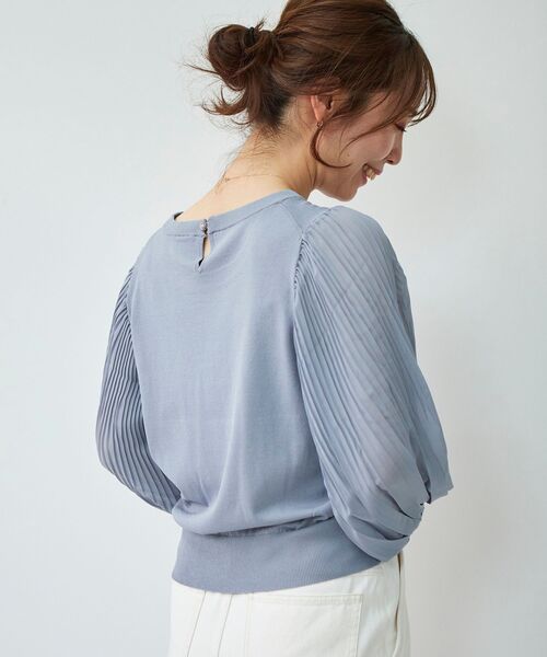 le.coeur blanc（ルクールブラン）の「シフォンプリーツニット（ニット/セーター・レディース・グレイッシュベージュ/ブルー/ブラック・38）」の20枚目の写真