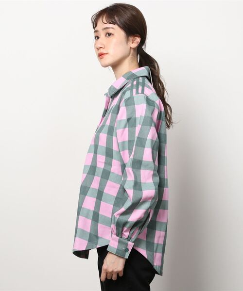 adidas（アディダス）の「総柄プリント ツイルシャツ / アディダス 