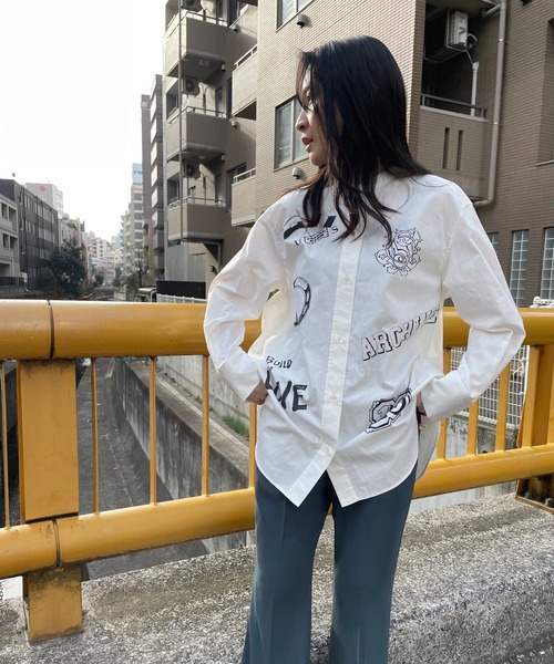 JUGLANS(ユグランス)の「☆ 【CHIGNON】10annivプリントシャツ 1621-055,1621-056(シャツ/ブラウス・レディース・ホワイト/ブルー・FREE)」の6枚目の写真