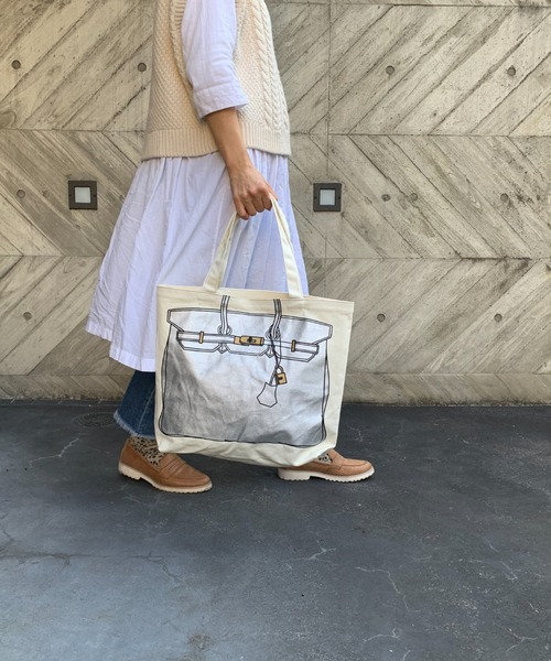 Via Demizon(ビアデミゾン)の「ZOZOTOWN 限定商品 バッグプリント A4トートバッグ(トートバッグ・レディース・ブラックミックス/シルバー/イエロー/ブラック/ベージュ・フリー)」の16枚目の写真