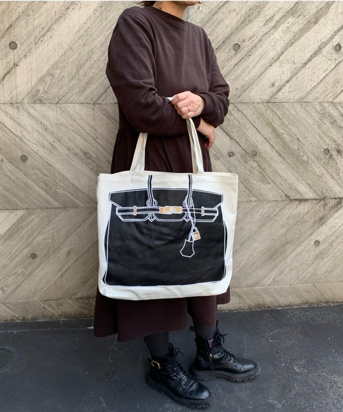 Via Demizon(ビアデミゾン)の「ZOZOTOWN 限定商品 バッグプリント A4トートバッグ(トートバッグ・レディース・ブラックミックス/シルバー/イエロー/ブラック/ベージュ・フリー)」の17枚目の写真