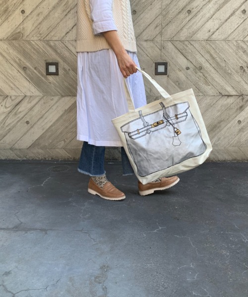 Via Demizon(ビアデミゾン)の「ZOZOTOWN 限定商品 バッグプリント A4トートバッグ(トートバッグ・レディース・ブラックミックス/シルバー/イエロー/ブラック/ベージュ・フリー)」の13枚目の写真