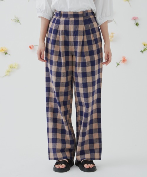 MERLOT（メルロー）の「ビッグチェックストレートパンツ/セットアップ（その他パンツ・レディース・レッド/ネイビー・FREE）」の2枚目の写真