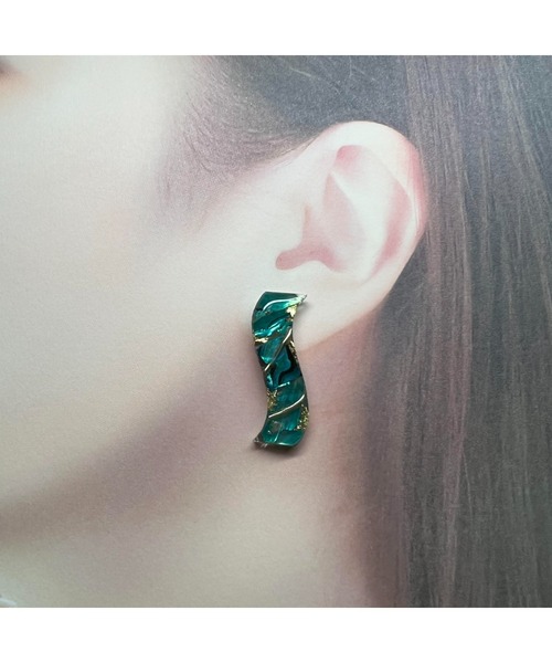 tone(トーン)の「【masamiyabi】シェルのかけらピアス(MA)(ピアス(両耳用)・レディース・ベージュ/グレー/エメラルド/その他2/その他・FREE)」の12枚目の写真