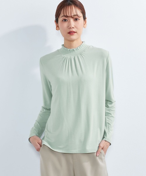 A/C DESIGN BY ALPHA CUBIC（エーシーデザインバイアルファキュービック）の「シャーリングハイネックカットソー（Tシャツ/カットソー・レディース・ライトグレー/オフホワイト/グリーン/ラベンダー・L/M）」の3枚目の写真
