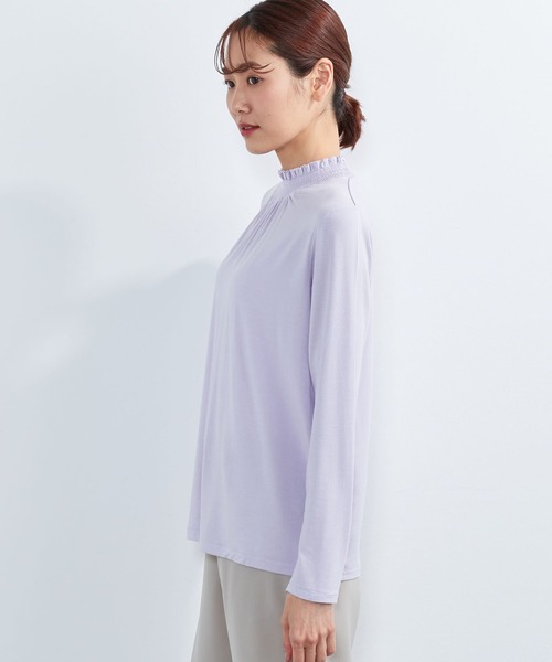 A/C DESIGN BY ALPHA CUBIC（エーシーデザインバイアルファキュービック）の「シャーリングハイネックカットソー（Tシャツ/カットソー・レディース・ライトグレー/オフホワイト/グリーン/ラベンダー・L/M）」の12枚目の写真