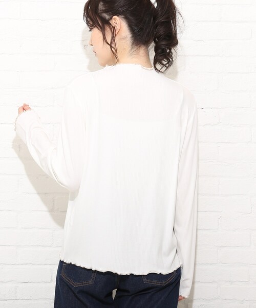 Cutie Blonde（キューティーブロンド）の「◆【S-L】チョビハイネックメロウインナープルオーバー（Tシャツ/カットソー・レディース・オフホワイト/ブラック/グリーン・01/02/03）」の6枚目の写真