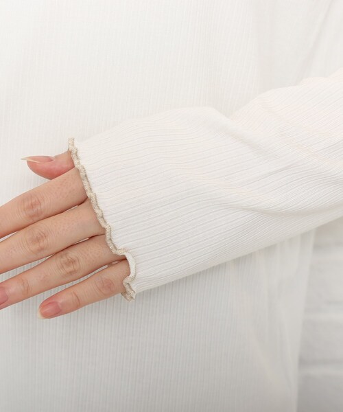 Cutie Blonde（キューティーブロンド）の「◆【S-L】チョビハイネックメロウインナープルオーバー（Tシャツ/カットソー・レディース・オフホワイト/ブラック/グリーン・01/02/03）」の9枚目の写真