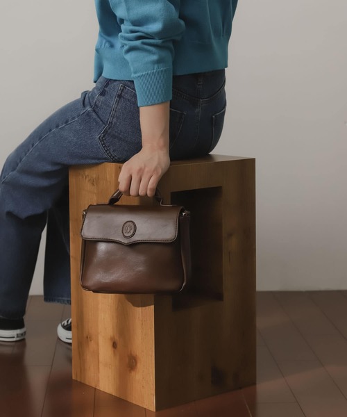 SENSE OF PLACE by URBAN RESEARCH（センスオブプレイスバイアーバンリサーチ）の「フラップロゴショルダーバッグ（ショルダーバッグ・レディース・ベージュ/ブラック/ブラウン/イエロー・ONE）」の3枚目の写真