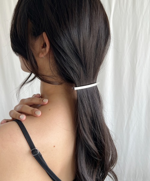 iso(イソ)の「スリムニュアンススティックメタルバレッタ(バレッタ/ヘアクリップ・レディース・シルバー/ゴールド・FREE)」の1枚目の写真