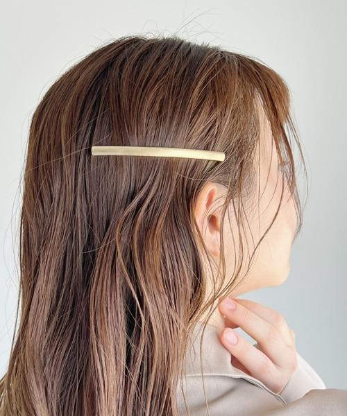 iso(イソ)の「スリムニュアンススティックメタルバレッタ(バレッタ/ヘアクリップ・レディース・シルバー/ゴールド・FREE)」の5枚目の写真
