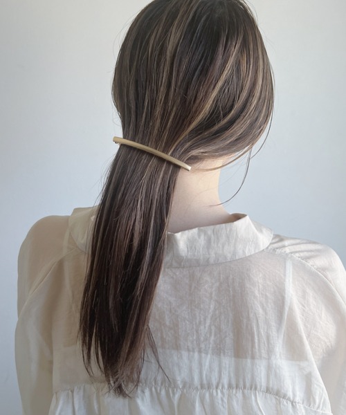 iso(イソ)の「スリムニュアンススティックメタルバレッタ(バレッタ/ヘアクリップ・レディース・シルバー/ゴールド・FREE)」の6枚目の写真