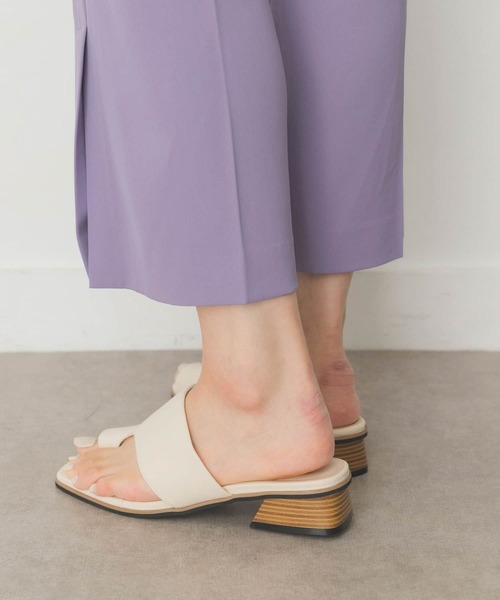 RODE SKO（ロデスコ）の「スクエアトゥトングサンダル（サンダル・レディース・アイボリー/ブラック・36/37/38）」の22枚目の写真