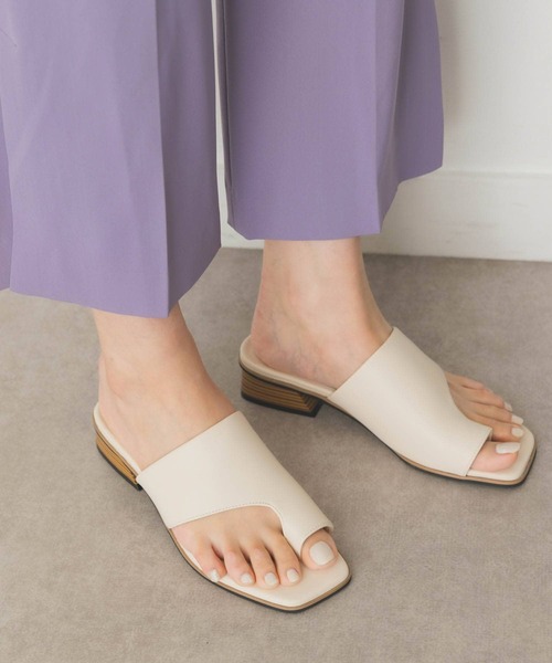 RODE SKO（ロデスコ）の「スクエアトゥトングサンダル（サンダル・レディース・アイボリー/ブラック・36/37/38）」の13枚目の写真
