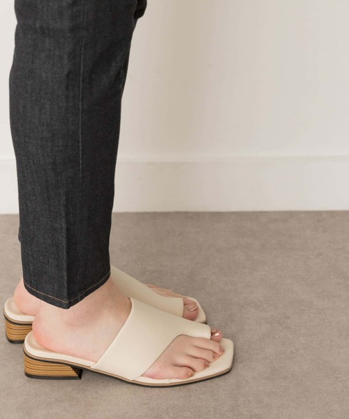 RODE SKO（ロデスコ）の「スクエアトゥトングサンダル（サンダル・レディース・アイボリー/ブラック・36/37/38）」の10枚目の写真