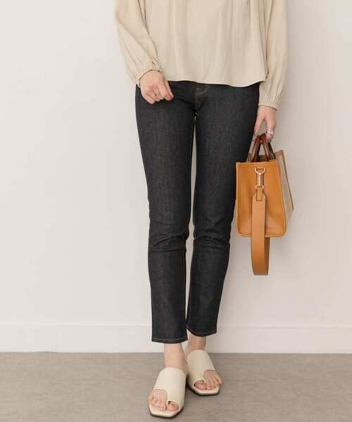 RODE SKO（ロデスコ）の「スクエアトゥトングサンダル（サンダル・レディース・アイボリー/ブラック・36/37/38）」の12枚目の写真