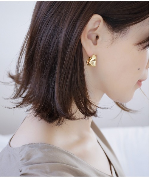 Meach.（ミーチ）の「【Meach.】シルバー925メタルピアス/ラウンド/Cフック/ゴールド/シルバー（ピアス（両耳用）・レディース・A/B/C/D/F/E/H/G・FREE）」の3枚目の写真