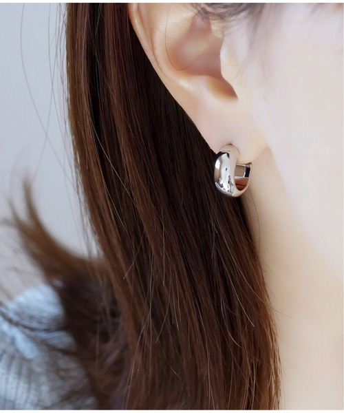 Meach.（ミーチ）の「【Meach.】シルバー925メタルピアス/ラウンド/Cフック/ゴールド/シルバー（ピアス（両耳用）・レディース・A/B/C/D/F/E/H/G・FREE）」の6枚目の写真