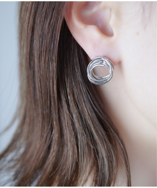 Meach.（ミーチ）の「【Meach.】シルバー925メタルピアス/ラウンド/Cフック/ゴールド/シルバー（ピアス（両耳用）・レディース・A/B/C/D/F/E/H/G・FREE）」の7枚目の写真