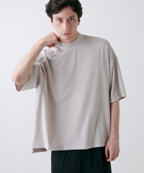 Lui's(ルイス)の「シルキーリブモックネックカットソー(Tシャツ/カットソー・メンズ・ホワイト/ライトグレー/ブラック・FREE)」の3枚目の写真