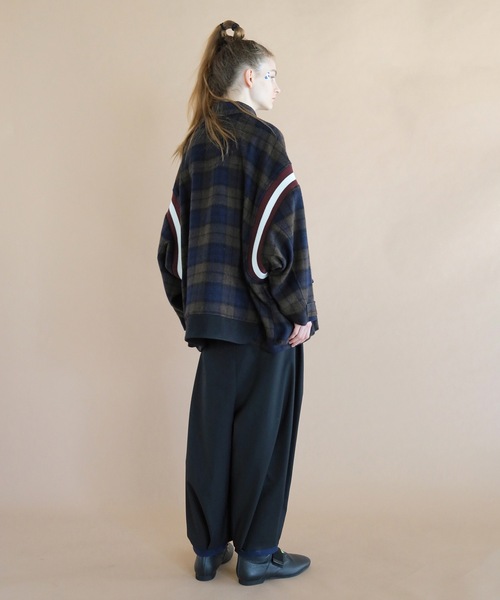 bedsidedrama(ベットサイドドラマ)の「Mulch Pocket Short Coat(ブルゾン・レディース・ネイビー/ブラウン・1/2)」の5枚目の写真