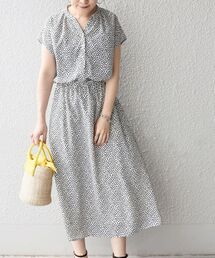 〈洗濯機可能〉フラワープリントデザインワンピース