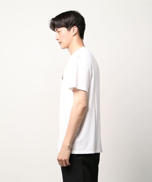 ALLSAINTS（オールセインツ）の「SMUDGE CREW T-SHIRT | SMUDGE クルー Tシャツ（Tシャツ/カットソー・メンズ・ホワイト・S/M/L）」の6枚目の写真