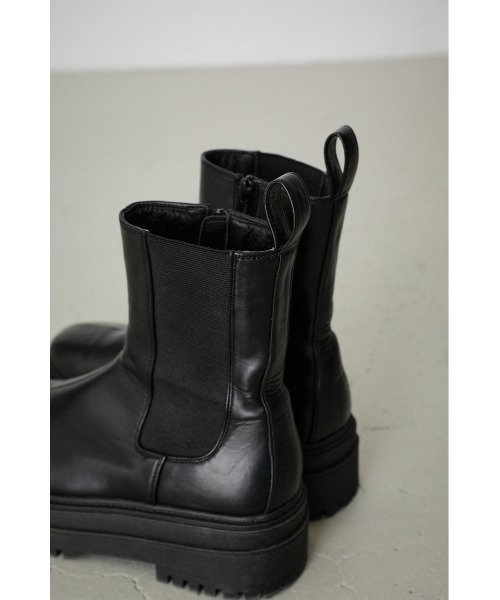 AZUL by moussy（アズールバイマウジー）の「TRACK SOLE SIDE GORE BOOTS/トラックソールサイドゴアブーツ（ブーツ・レディース・ブラック/アイボリー・MEDIUM/LARGE/X-LARGE/SMALL）」の7枚目の写真