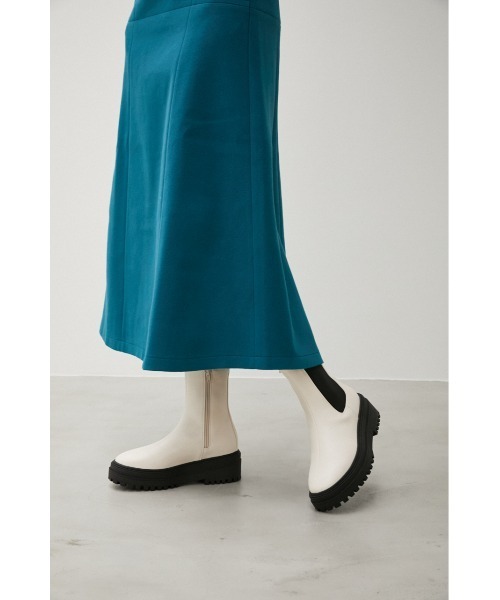 AZUL by moussy（アズールバイマウジー）の「TRACK SOLE SIDE GORE BOOTS/トラックソールサイドゴアブーツ（ブーツ・レディース・ブラック/アイボリー・MEDIUM/LARGE/X-LARGE/SMALL）」の22枚目の写真