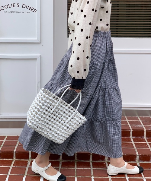 Diosfront（ディオスフロント）の「ボリュウームギャザーティアードロングスカート（スカート・レディース・ホワイト/チャコールグレー/ブラック/レッド/ブラック系その他・S/M）」の4枚目の写真