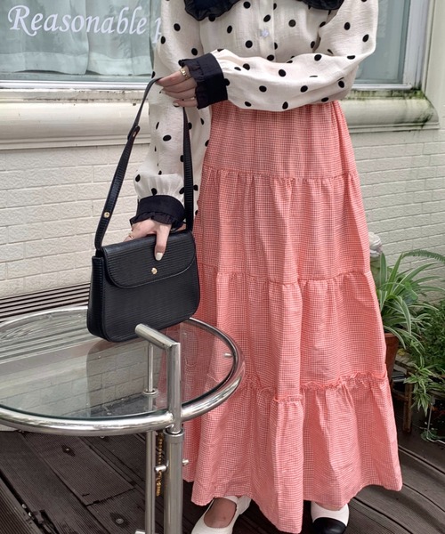 Diosfront（ディオスフロント）の「ボリュウームギャザーティアードロングスカート（スカート・レディース・ホワイト/チャコールグレー/ブラック/レッド/ブラック系その他・S/M）」の6枚目の写真