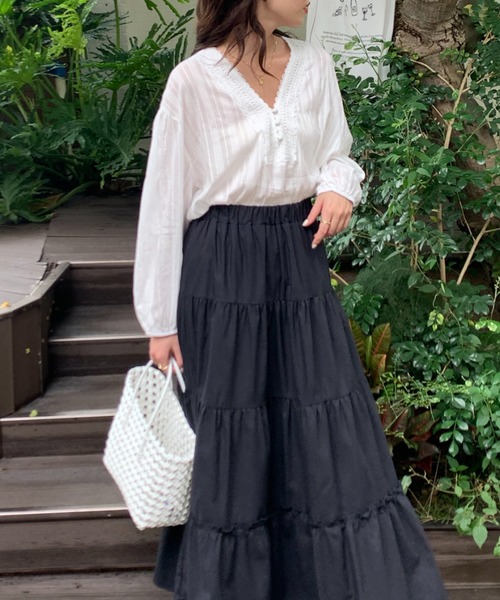 Diosfront（ディオスフロント）の「ボリュウームギャザーティアードロングスカート（スカート・レディース・ホワイト/チャコールグレー/ブラック/レッド/ブラック系その他・S/M）」の21枚目の写真