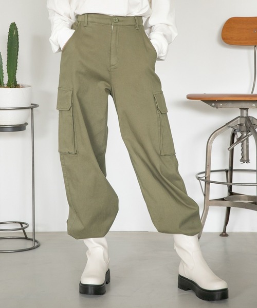 repipi armario（レピピ アルマリオ）の「ワイドストレッチカーゴパンツ（カーゴパンツ・キッズ・ブラック/ブラック系その他/グリーン系その他/ライトブルー/カーキ/ブラック系その他2/アイボリー・SMALL/MEDIUM/LARGE）」の5枚目の写真