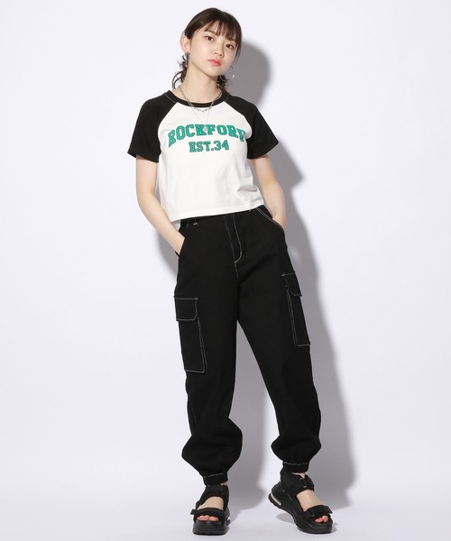 repipi armario（レピピ アルマリオ）の「ワイドストレッチカーゴパンツ（カーゴパンツ・キッズ・ブラック/ブラック系その他/グリーン系その他/ライトブルー/カーキ/ブラック系その他2/アイボリー・SMALL/MEDIUM/LARGE）」の9枚目の写真