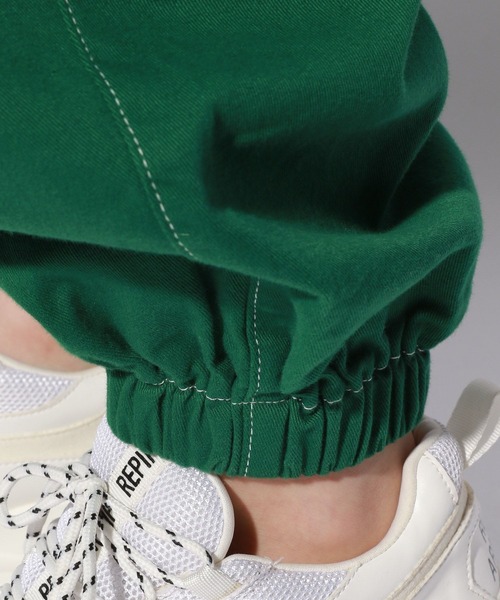 repipi armario（レピピ アルマリオ）の「ワイドストレッチカーゴパンツ（カーゴパンツ・キッズ・ブラック/ブラック系その他/グリーン系その他/ライトブルー/カーキ/ブラック系その他2/アイボリー・SMALL/MEDIUM/LARGE）」の21枚目の写真