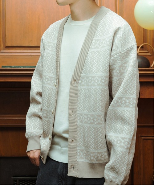 EDIFICE（エディフィス）の「スポンディッシュ リラックス ニット カーディガン(ジオメトリック)（カーディガン/ボレロ・メンズ・ベージュ/ブルー/ネイビー/ボルドー/ブラック/ブラウン・MEDIUM/SMALL/LARGE）」の18枚目の写真
