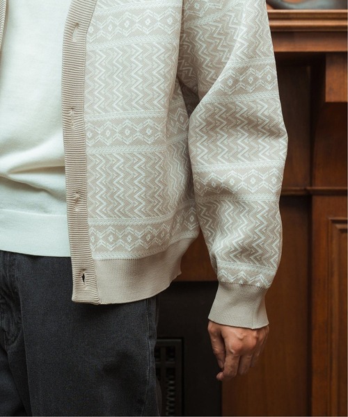 EDIFICE（エディフィス）の「スポンディッシュ リラックス ニット カーディガン(ジオメトリック)（カーディガン/ボレロ・メンズ・ベージュ/ブルー/ネイビー/ボルドー/ブラック/ブラウン・MEDIUM/SMALL/LARGE）」の19枚目の写真