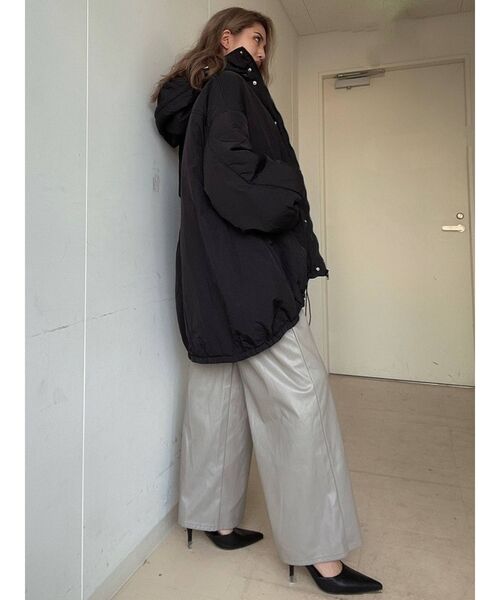 GYDA（ジェイダ）の「フェイクレザーロンパース（つなぎ/オールインワン・レディース・アイボリー/ブラック・FREE）」の7枚目の写真