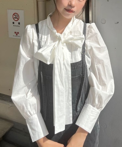 FREE'S MART（フリーズマート）の「ピンタックボウタイブラウス（シャツ/ブラウス・レディース・ホワイト/ブルー/ダークネイビー・FREE）」の2枚目の写真