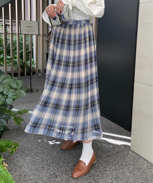 Meli rich（メリーリッチ）の「ふわり揺らめく。チェックプリントプリーツスカート（スカート・レディース・ブラック/ブルー/アイボリー・MEDIUM）」の11枚目の写真