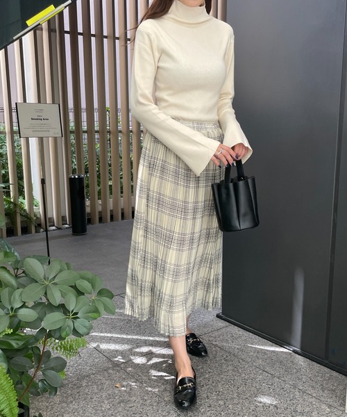 Meli rich（メリーリッチ）の「ふわり揺らめく。チェックプリントプリーツスカート（スカート・レディース・ブラック/ブルー/アイボリー・MEDIUM）」の16枚目の写真