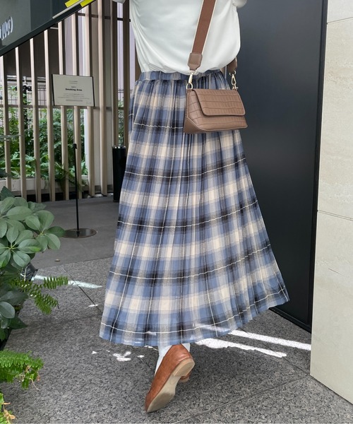 Meli rich（メリーリッチ）の「ふわり揺らめく。チェックプリントプリーツスカート（スカート・レディース・ブラック/ブルー/アイボリー・MEDIUM）」の9枚目の写真