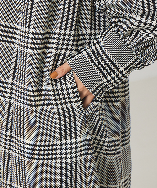 qualite(カリテ)の「ビッグチェックワンピース(ワンピース・レディース・ブラック・フリー)」の7枚目の写真
